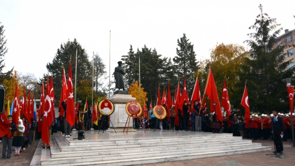 Gazi Mustafa Kemal Atatürk, Ebediyete İntikalinin 77. Yıldönümünde Törenlerle Anıldı.