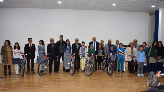 İl Milli Eğitim Müdürlüğümüz İle Çorum Belediyesi Tarafından Yürütülen Ben Yaşlanınca Projesi Sunu Yarışması Ödül Töreni Yapıldı.  