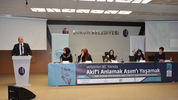 Anadolu Mektebi Öğrencileri Akifi Anlamak Asımı Yaşamak Paneli Düzenledi