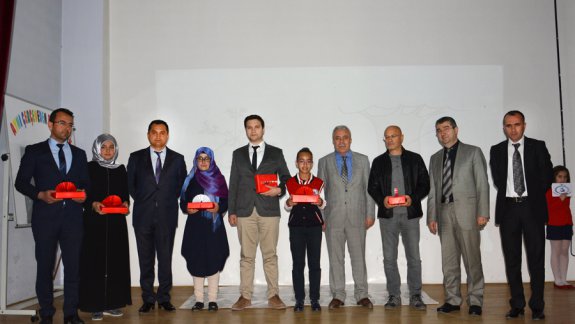 Çorum Bilim Ve Sanat Merkezi Tarafından İl Düzeyinde Düzenlenen Geleneksel Resfebe Yarışması Ödül Töreni Yapıldı. 
