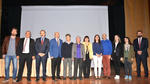 Mehmetçik Anadolu Lisesi Çevirinin Bugünü ve Yarını  Paneli Düzenli