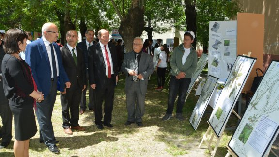 Eti Anadolu Lisesi TÜBİTAK 4006 Bilim Fuarı Açıldı
