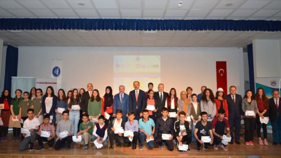 "Bağımlılığa Karşı Gençler Yarışıyor Projesi Ödül Töreni Buhara Kültür Merkezinde Yapıldı