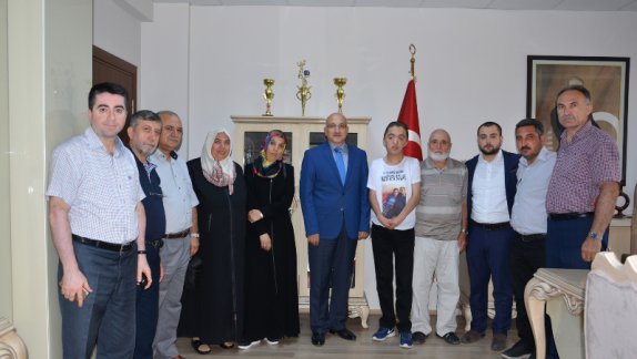 15 Temmuz Şehidi Mustafa SOLAKın Ailesi İl Milli Eğitim Müdürümüz Sayın Seyit Ali BÜYÜKü Ziyaret Etti. 
