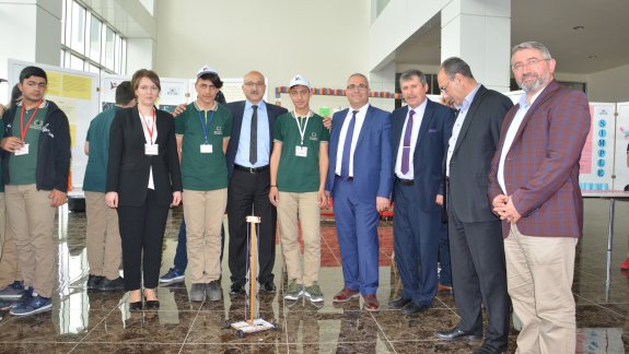 Şehit Osman Arslan Anadolu İmam Hatip Lisesi Tübitak 4006 Bilim Fuarı Açıldı
