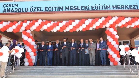 Çorum Anadolu Özel Eğitim Mesleki Eğitim Merkezi (Okulu)´nin Açılışı Yapıldı