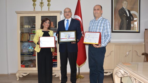 Cumhuriyet Anadolu Lisesi  eTwinning Avrupa Kalite Etiketi Ödülünü Aldı