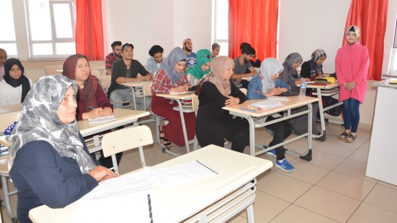 Halk Eğitim Merkezinde Mülteciler İçin Türkçe Kursu Veriliyor