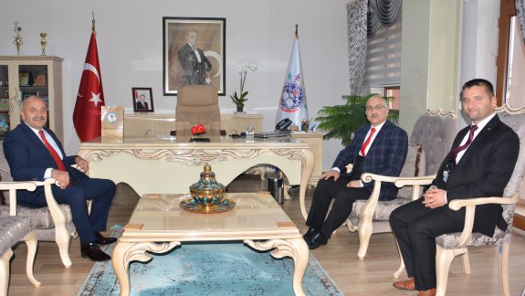 Ortaköy Belediye Başkanı Sayın Taner İSBİR İl Milli Eğitim Müdürümüz Sayın Seyit Ali BÜYÜK´ü Ziyaret Etti