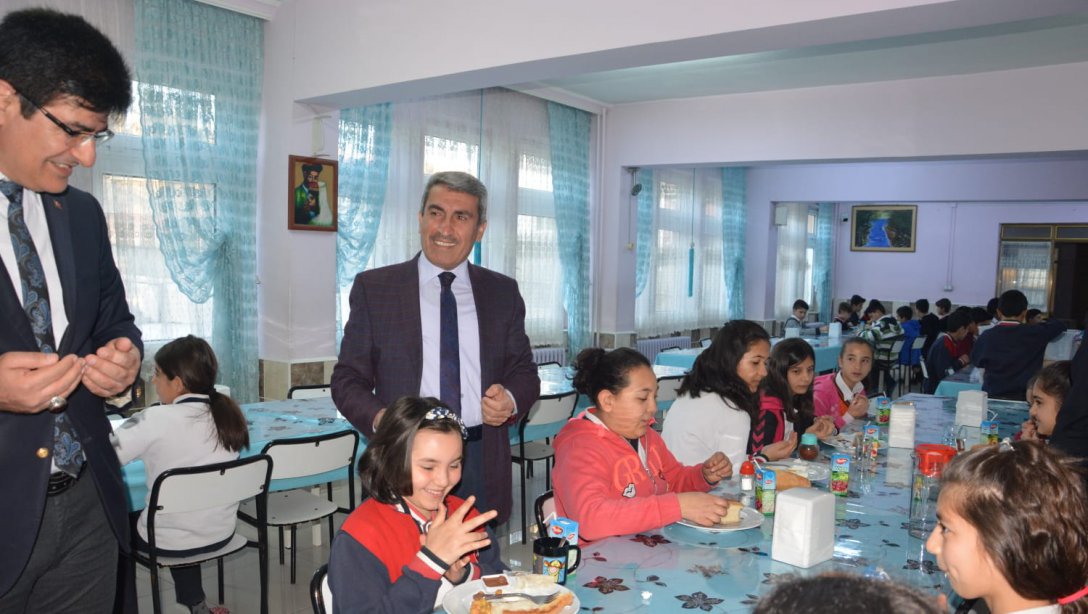 İL MEM SARI, Mecitözü Okul Pansiyonlarında Öğrenciler ile Kahvaltıda Buluştu