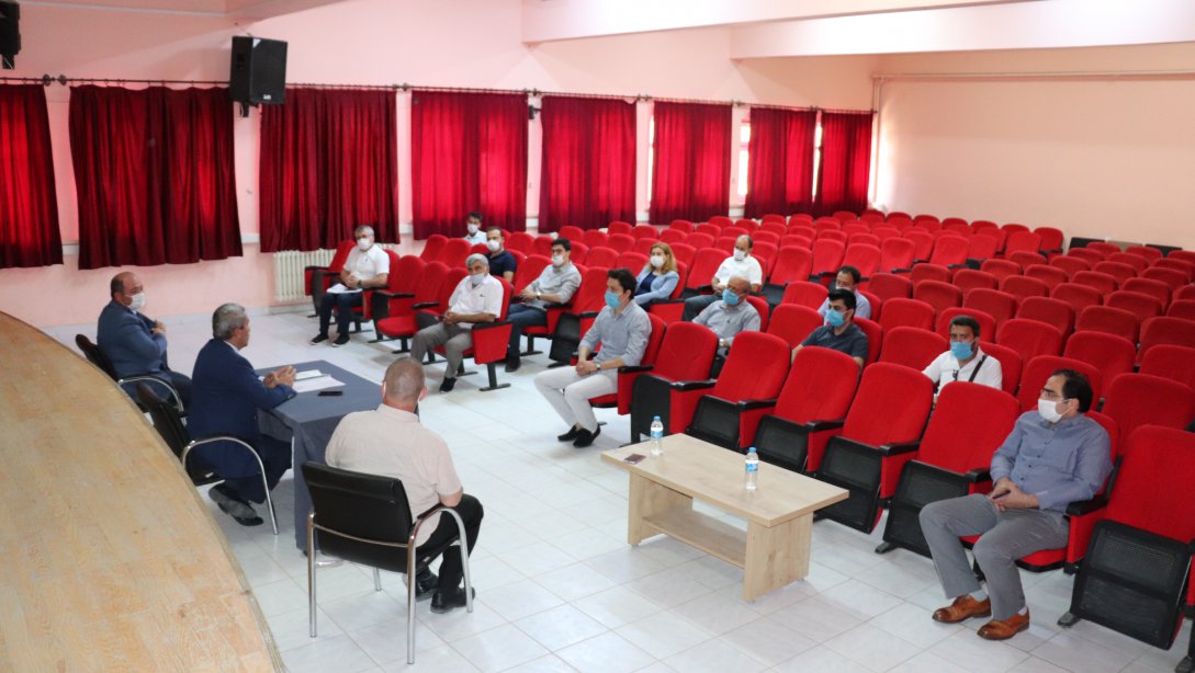 İL MEM SARI Başkanlığında Mecitözü ve Ortaköy 'de LGS Öncesi Sınav Hazırlık Değerlendirme Toplantısı Yapıldı